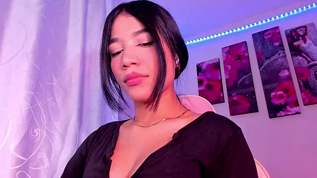 Alissarhys26 online show from 02-15-25, 09:28