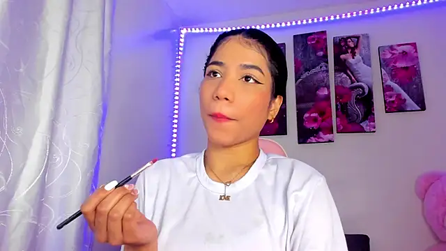 Alissarhys26 online show from 12-29-24, 03:44