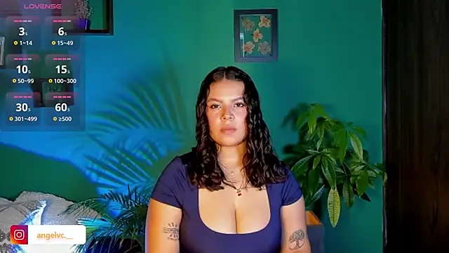 Snapshot of Anne_Babb chatting on 09-24-25, 12:40 Anne Babb online show from 09-24-25, 12:40