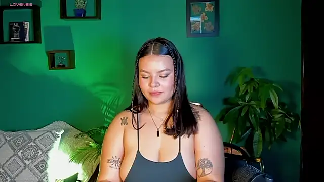 Snapshot of Anne_Babb chatting on 09-23-25, 01:12 Anne Babb online show from 09-23-25, 01:12