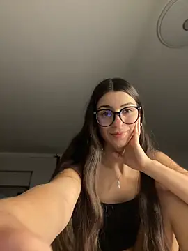 Snapshot of Wildberry_ chatting on 04-19-26, 07:16 Wildberry online show from 04-19-26, 07:16