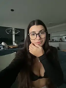 Wildberry  online show from 10-18-25, 05:53