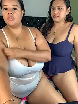 twocurvylatins online show from 05-31-26, 02:34