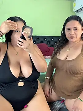 twocurvylatins online show from 10-24-25, 07:13