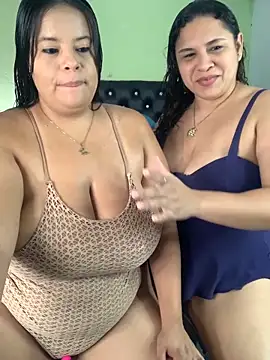 twocurvylatins online show from 11-21-25, 10:58