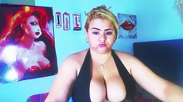 Snapshot of Charlotte_mh chatting on 04-26-26, 03:09 Charlotte mh online show from 04-26-26, 03:09
