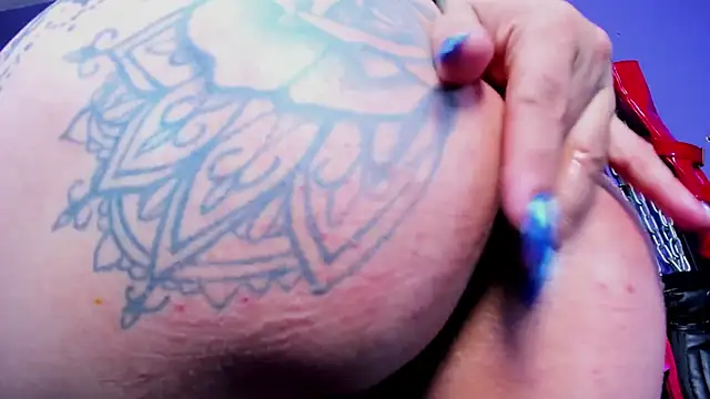 sadistic aradia online show from 11-23-25, 05:06