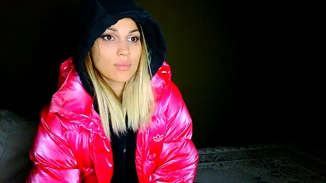 StephanyLuxe online show from 12-23-25, 04:56