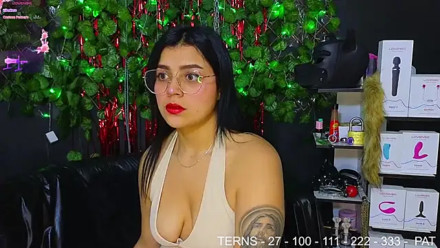 Snapshot of Sweett_Mollyy chatting on 03-03-26, 11:56 Sweett Mollyy online show from 03-03-26, 11:56