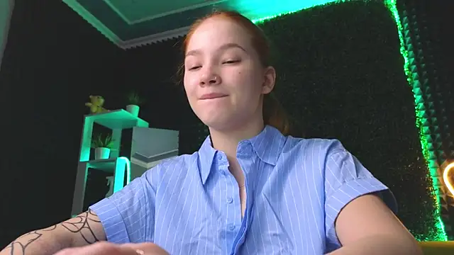 Snapshot of erikabrian chatting on 12-28-24, 01:39 erikabrian online show from 12-28-24, 01:39