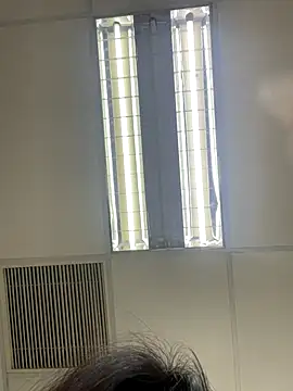 Lin SiYee online show from 10-27-25, 06:36