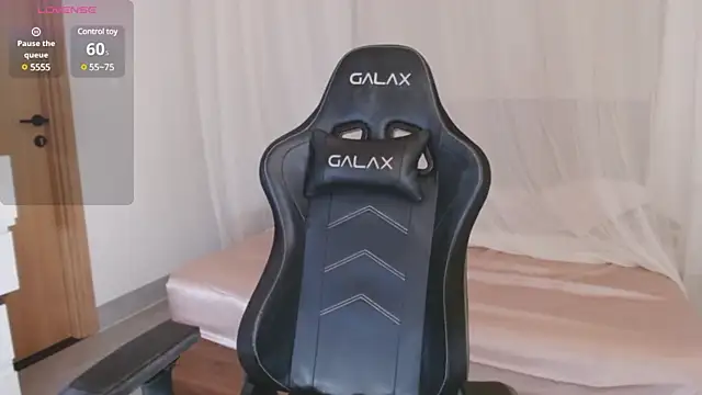 Lin SiYee online show from 03-22-25, 04:24