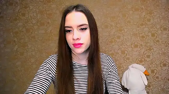 Snapshot of _your_fantasy_girl chatting on 03-19-25, 10:42 your fantasy girl online show from 03-19-25, 10:42