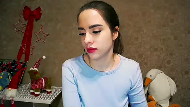 Snapshot of _your_fantasy_girl chatting on 12-28-24, 02:43 your fantasy girl online show from 12-28-24, 02:43