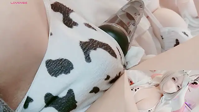 yuayua854 online show from 05-10-26, 07:45