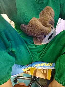 Snapshot of Haralushiaaa chatting on 02-08-26, 05:05 Haralushiaaa online show from 02-08-26, 05:05