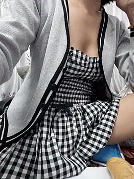 Snapshot of Haralushiaaa chatting on 03-16-26, 05:26 Haralushiaaa online show from 03-16-26, 05:26