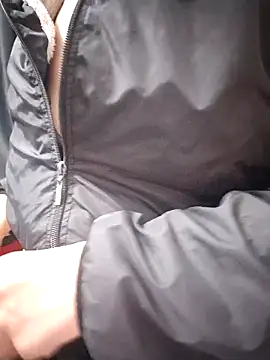 Snapshot of Haralushiaaa chatting on 02-28-26, 05:18 Haralushiaaa online show from 02-28-26, 05:18