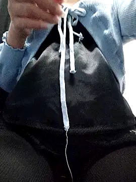 Haralushiaaa online show from 12-18-25, 02:21