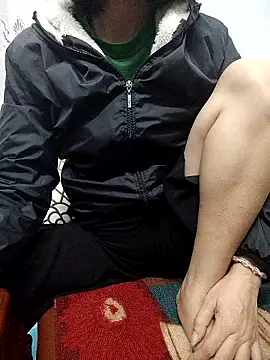 Snapshot of Haralushiaaa chatting on 01-18-26, 12:58 Haralushiaaa online show from 01-18-26, 12:58