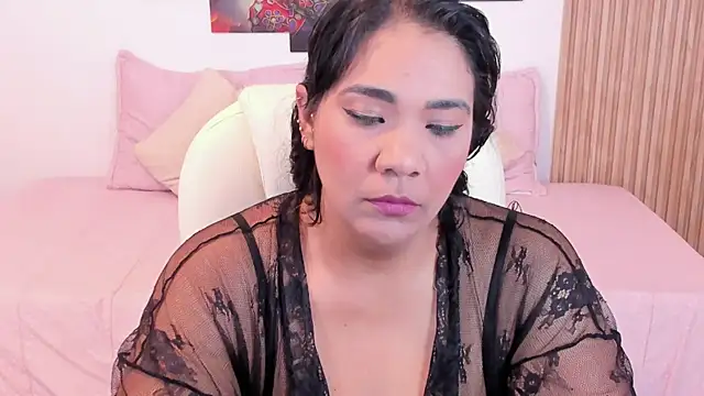  Lakshmi hotx online show from 10-17-25, 07:15
