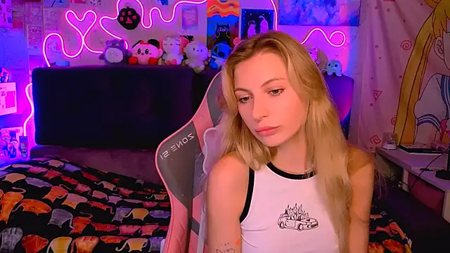 Snapshot of Maria_Hunt chatting on 10-08-25, 04:58 Maria Hunt online show from 10-08-25, 04:58