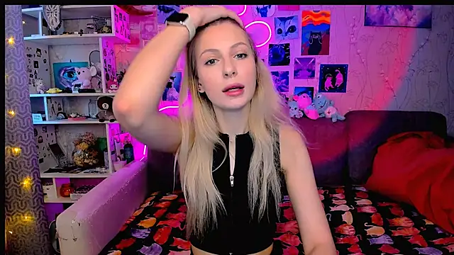 Snapshot of Maria_Hunt chatting on 01-24-25, 03:00 Maria Hunt online show from 01-24-25, 03:00