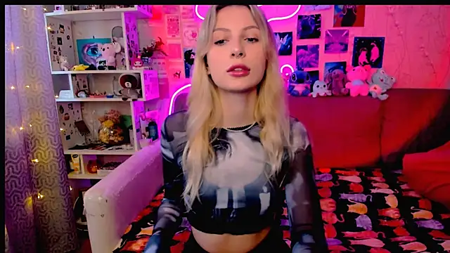 Snapshot of Maria_Hunt chatting on 01-18-25, 03:53 Maria Hunt online show from 01-18-25, 03:53