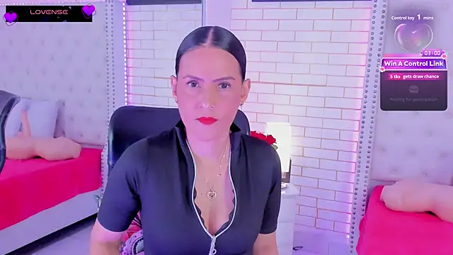 Snapshot of Coco_Balenciaga_ chatting on 06-17-26, 11:53 Coco Balenciaga online show from 06-17-26, 11:53