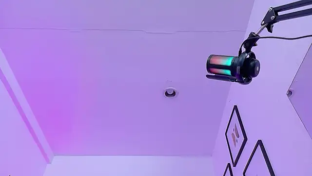 littleebluee online show from 05-10-26, 07:49