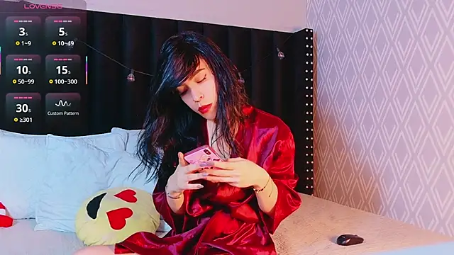 littleebluee online show from 12-02-25, 03:07