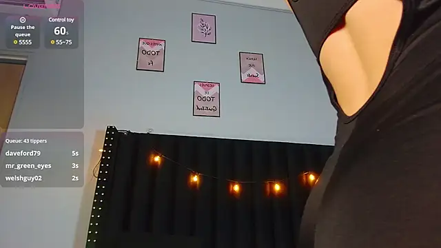 littleebluee online show from 02-28-25, 03:04
