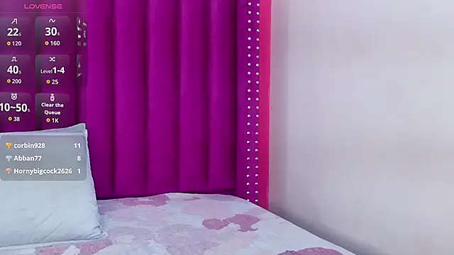 littleebluee online show from 10-08-25, 02:57