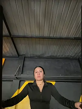 Pretty Isadora online show from 02-11-26, 01:22