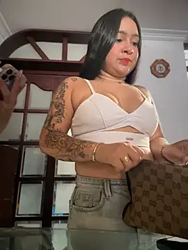 Snapshot of Pretty_Isadora chatting on 02-26-25, 08:58 Pretty Isadora online show from 02-26-25, 08:58