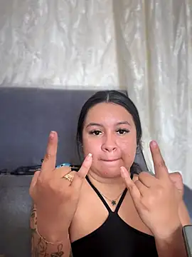 Pretty Isadora online show from 11-21-25, 04:39