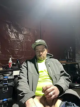 Snapshot of joeycbigcock chatting on 03-12-25, 07:58 joeycbigcock online show from 03-12-25, 07:58