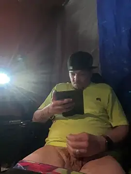 Snapshot of joeycbigcock chatting on 03-19-25, 12:48 joeycbigcock online show from 03-19-25, 12:48