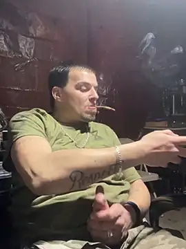 Snapshot of joeycbigcock chatting on 03-12-25, 12:09 joeycbigcock online show from 03-12-25, 12:09