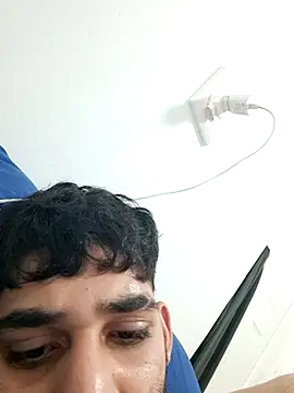 Youngwild05 online show from 01-12-26, 08:36