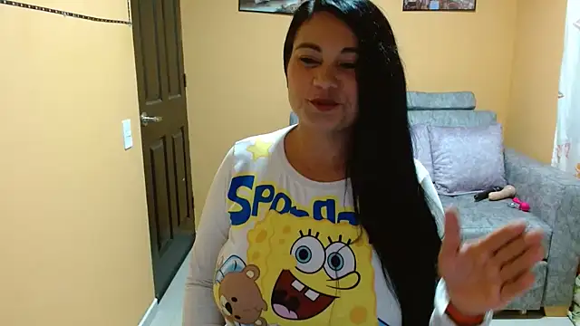 Snapshot of Kerly_Lopez chatting on 01-22-25, 11:10 Kerly Lopez online show from 01-22-25, 11:10