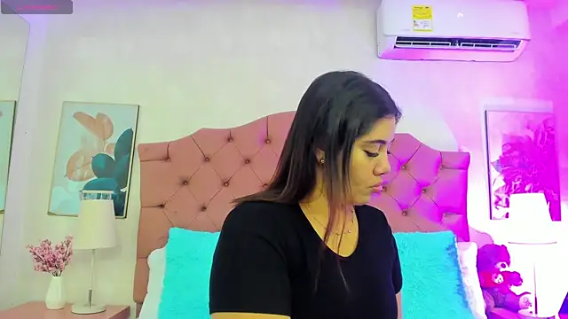 ThyaraJhons online show from 04-25-26, 11:57