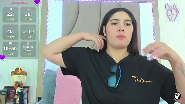 ThyaraJhons online show from 10-31-25, 12:13