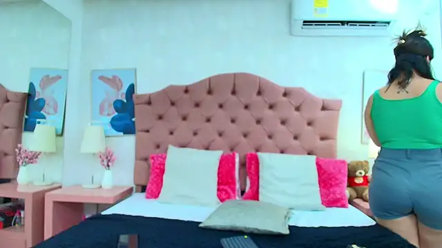 ThyaraJhons online show from 02-28-26, 11:54