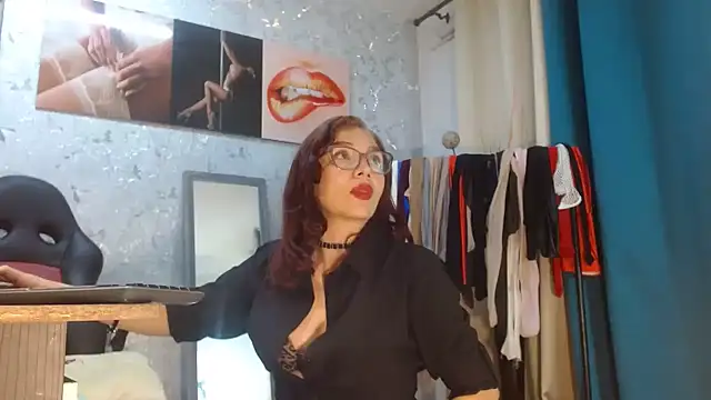 Samantabrown  online show from 07-10-26, 11:21
