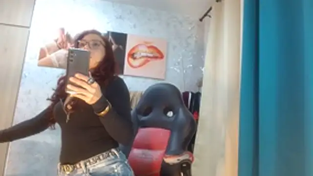 Snapshot of Samantabrown_ chatting on 04-18-26, 11:12 Samantabrown online show from 04-18-26, 11:12