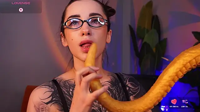 EvaCanton online show from 03-14-26, 02:06