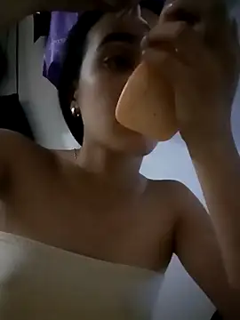 The-quee22 online show from 12-17-24, 07:59