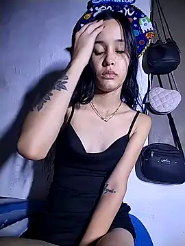 The-quee22 online show from 10-22-25, 07:02