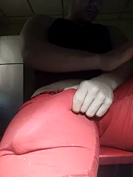 Snapshot of AlexisSpears_ chatting on 02-25-26, 12:16 AlexisSpears online show from 02-25-26, 12:16